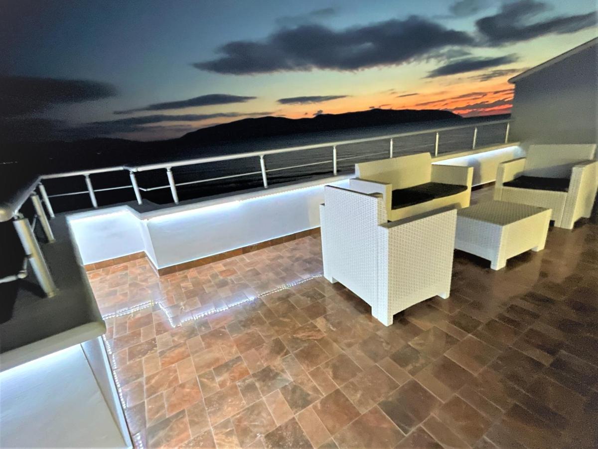 Sky & Sea Viewing Apartment Vlorë 外观 照片