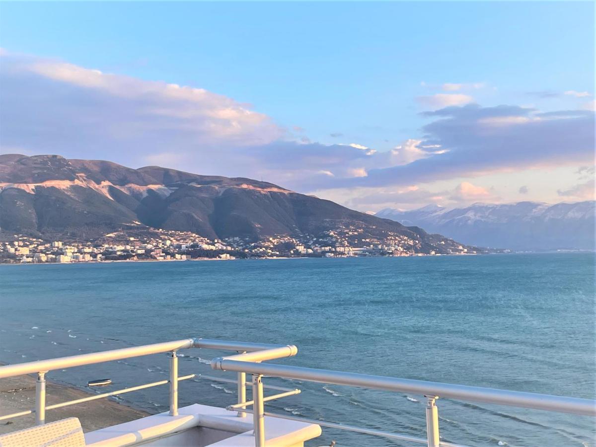 Sky & Sea Viewing Apartment Vlorë 外观 照片