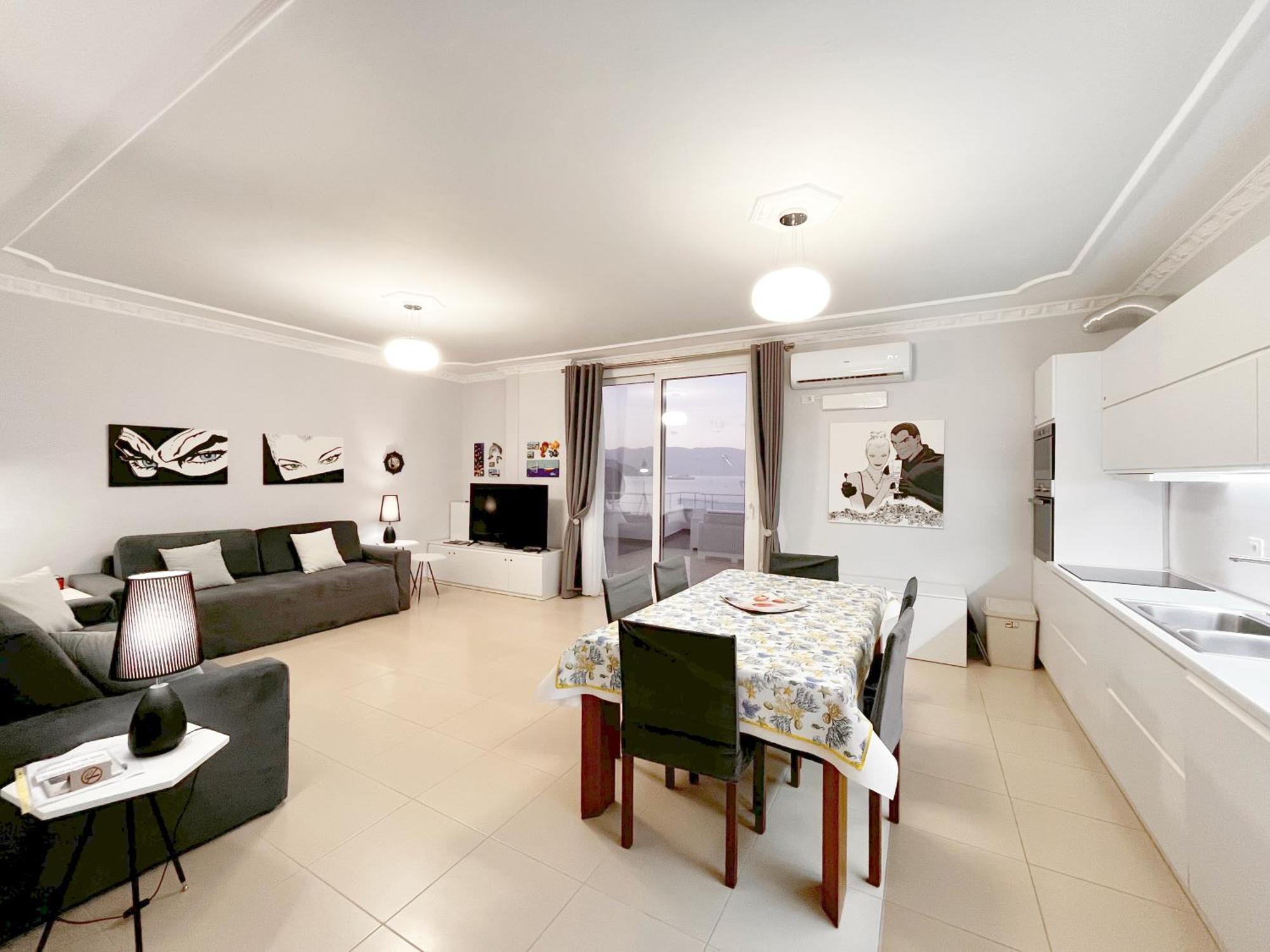 Sky & Sea Viewing Apartment Vlorë 外观 照片
