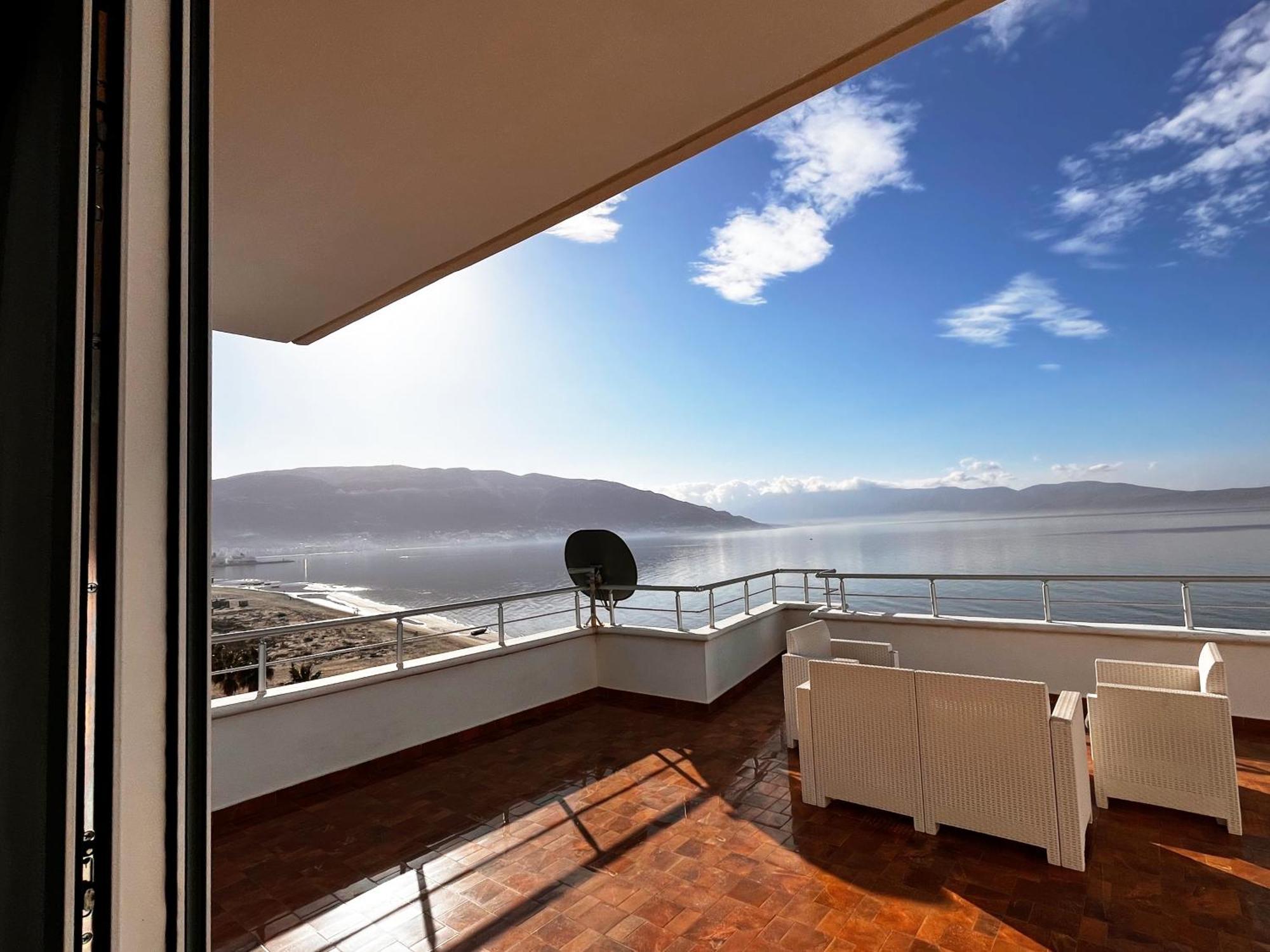 Sky & Sea Viewing Apartment Vlorë 外观 照片