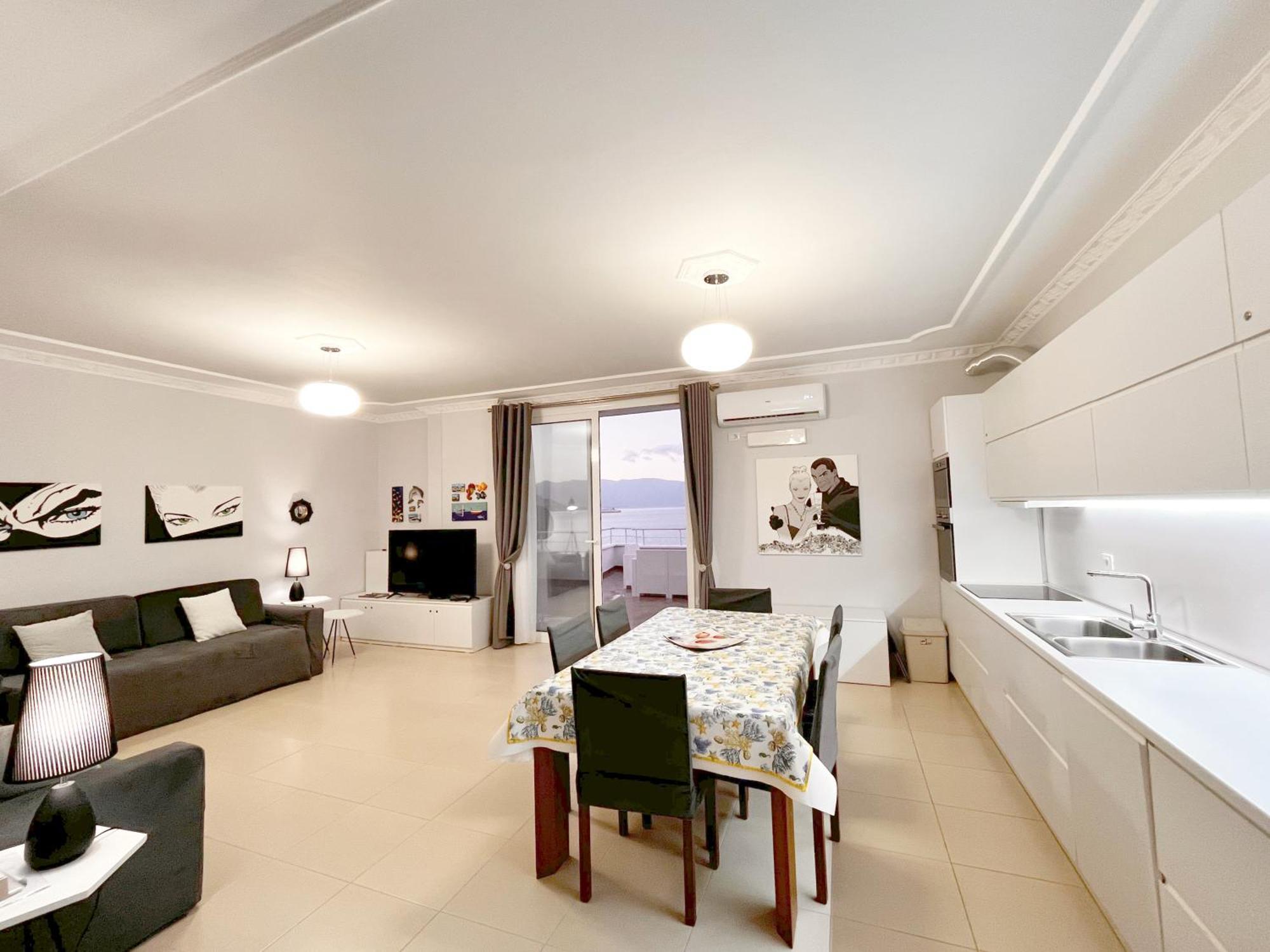 Sky & Sea Viewing Apartment Vlorë 外观 照片