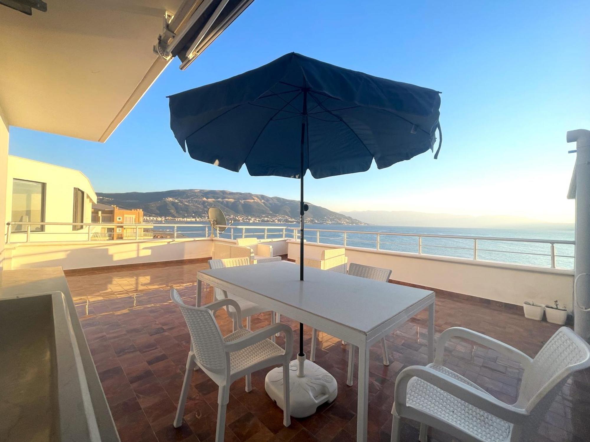 Sky & Sea Viewing Apartment Vlorë 外观 照片