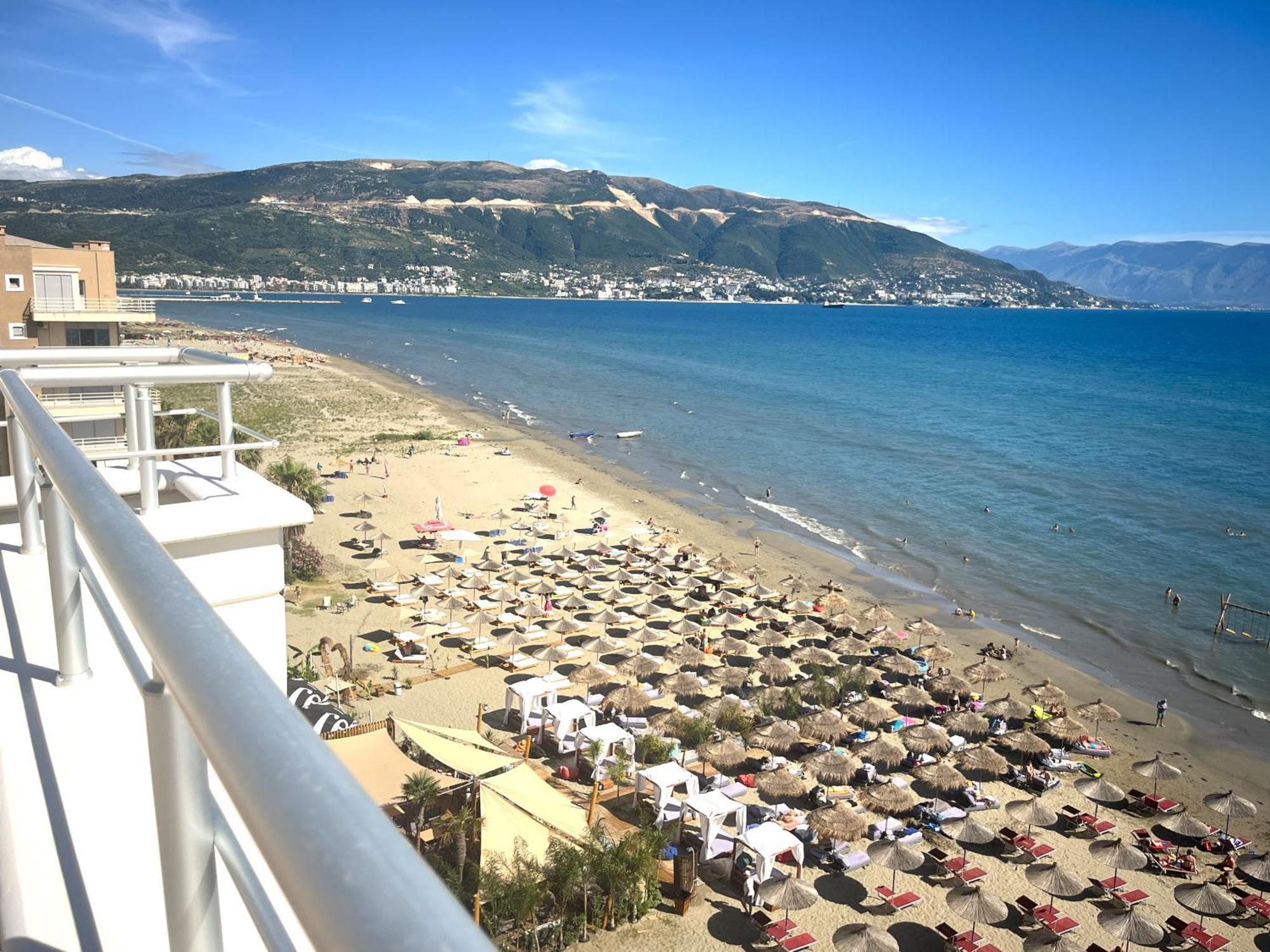 Sky & Sea Viewing Apartment Vlorë 外观 照片