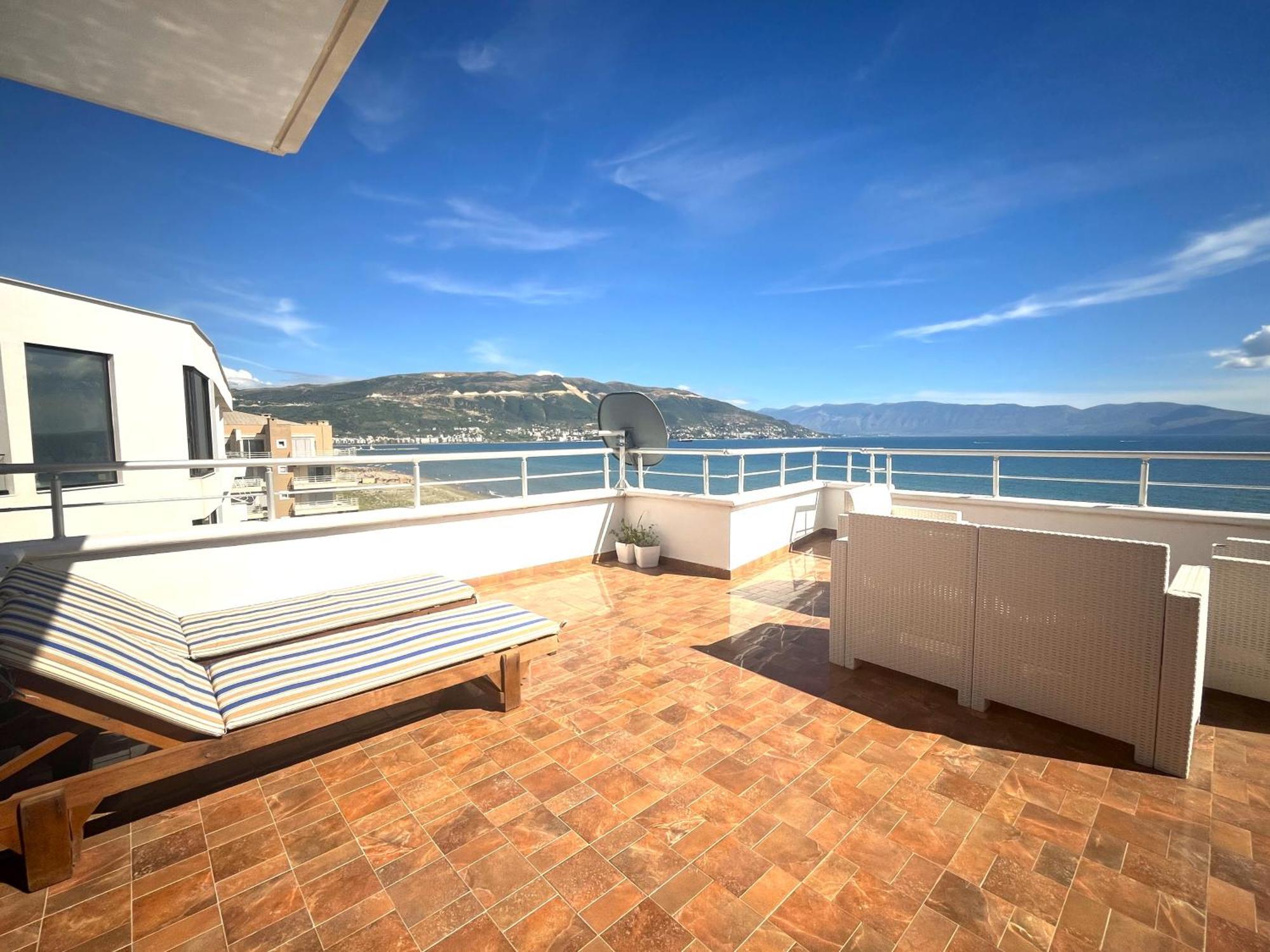 Sky & Sea Viewing Apartment Vlorë 外观 照片