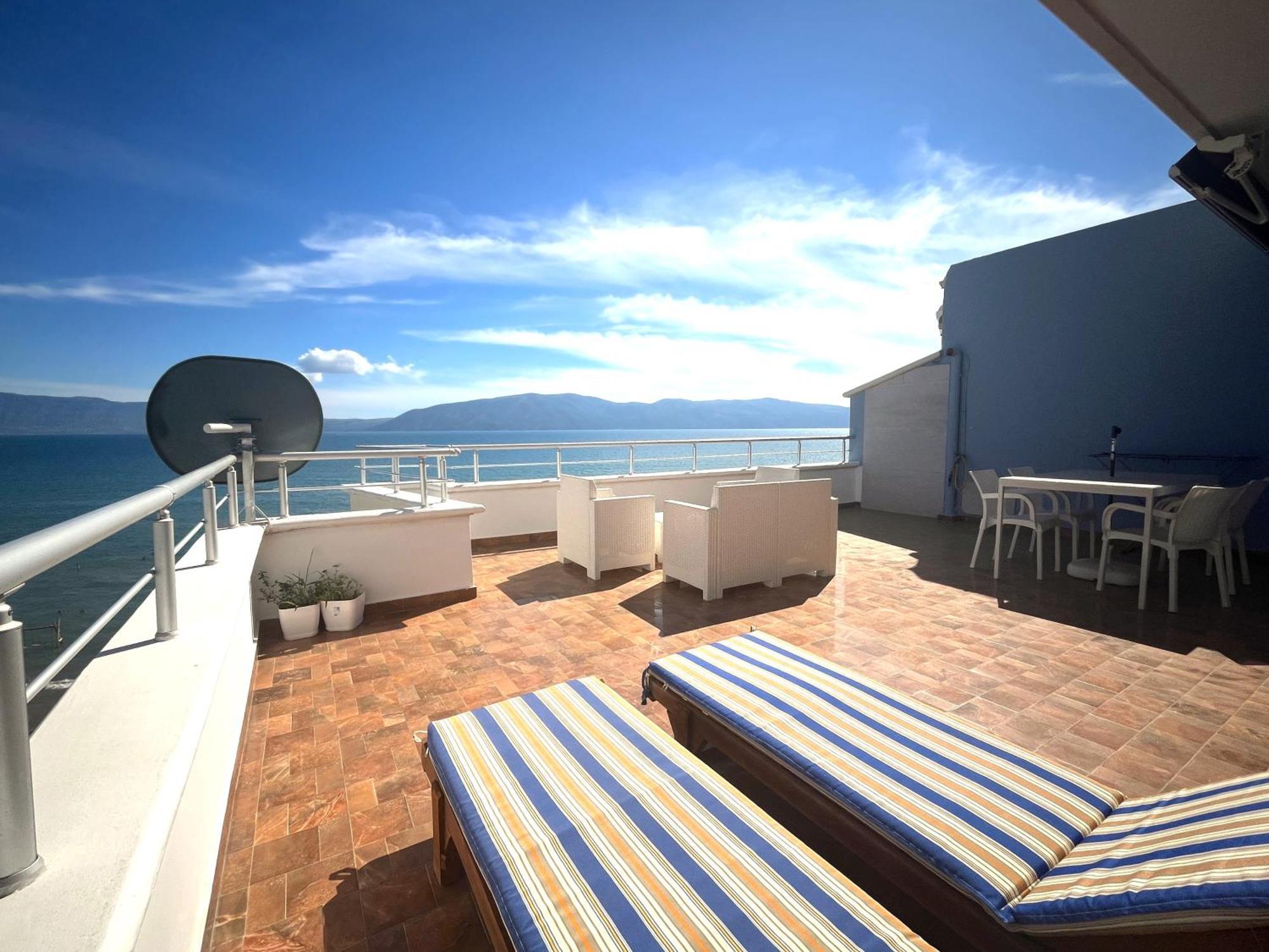 Sky & Sea Viewing Apartment Vlorë 外观 照片