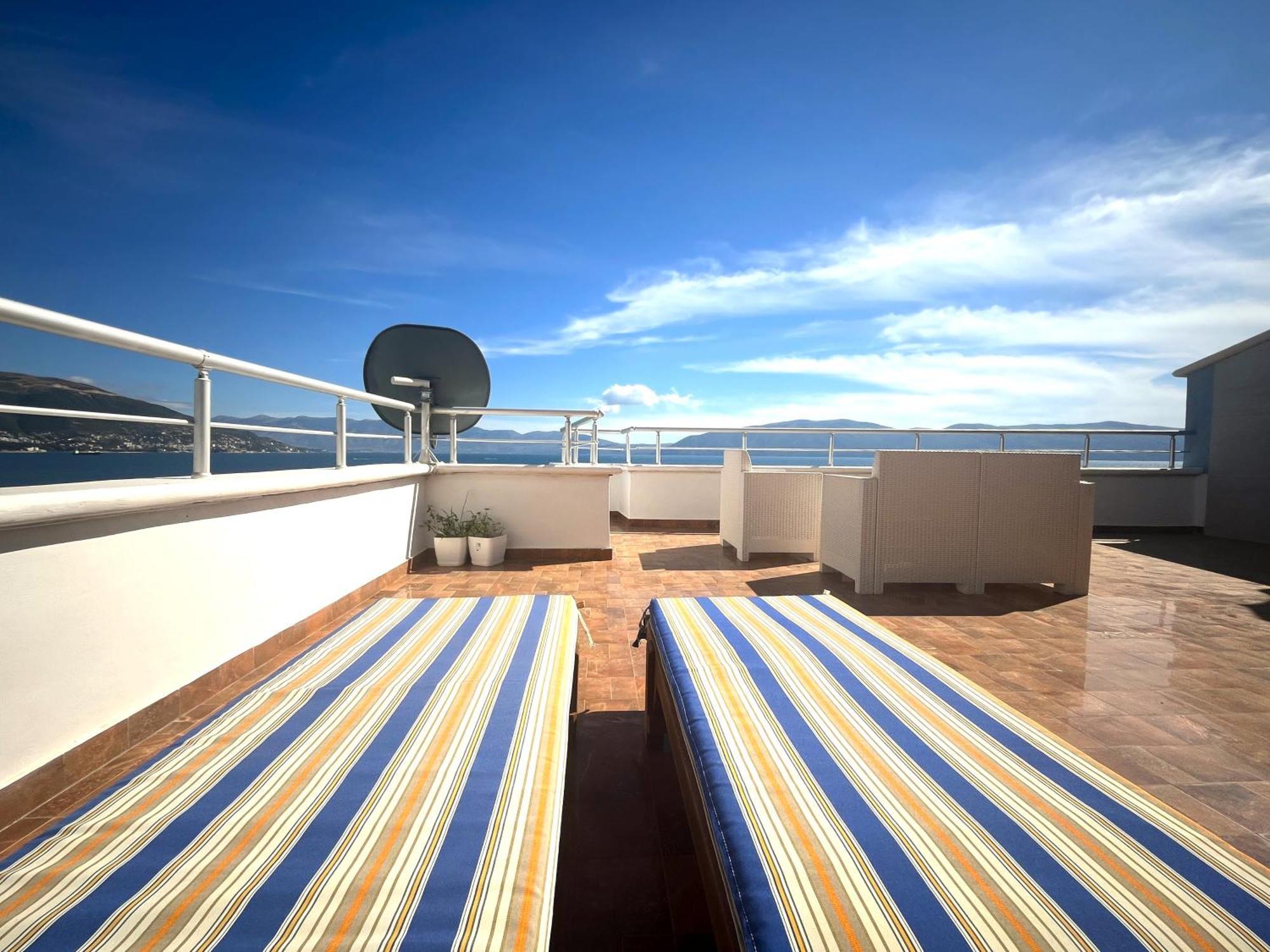 Sky & Sea Viewing Apartment Vlorë 外观 照片